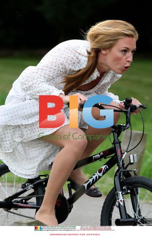 Cat Deeley and Gary Lineker Film Walkers Ad