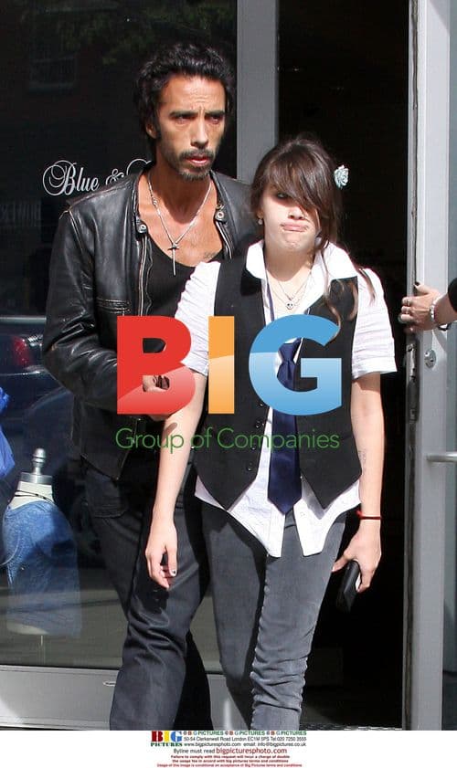 Carlos Leon and Lourdes Ciccone Shopping Trip