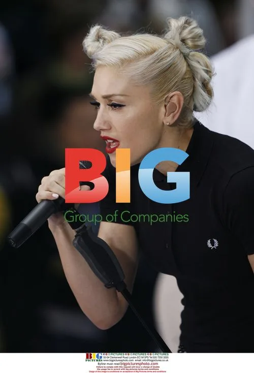 Gwen Stefani Performs with No Doubt on 'Today Show'