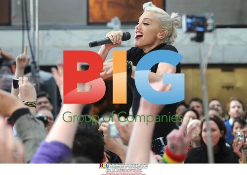 Gwen Stefani with No Doubt on 'Today Show'