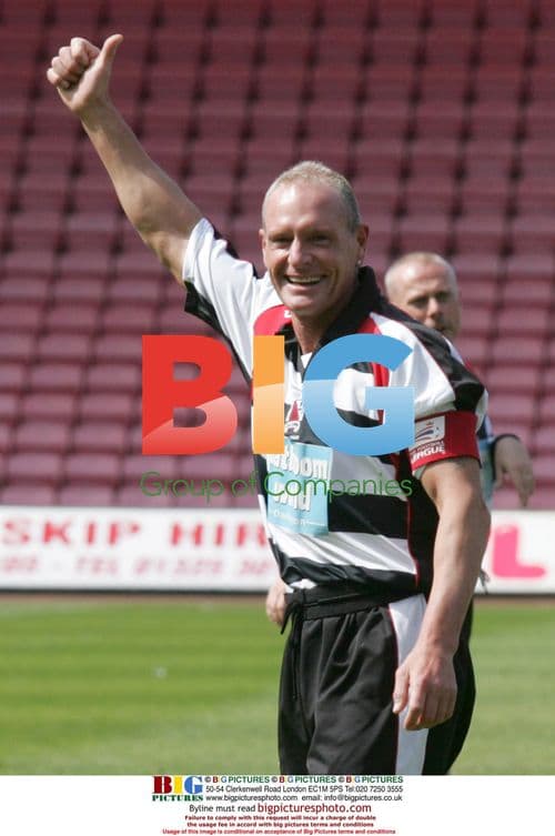 Paul Gascoigne plays in charity match