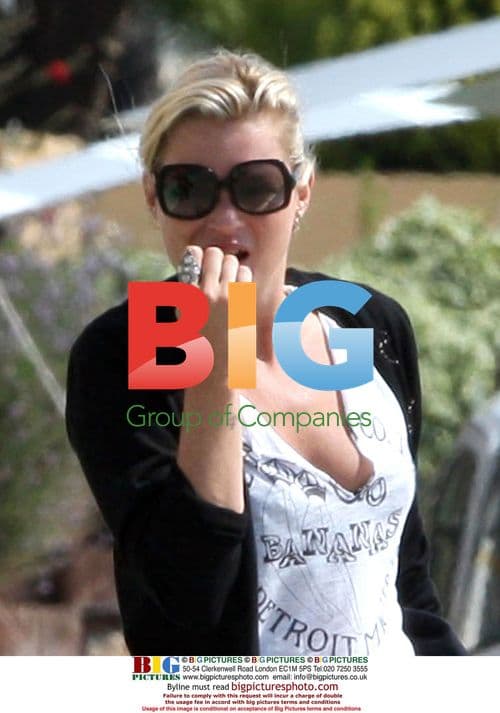 Kate Moss departs Monaco with Topshop tycoon