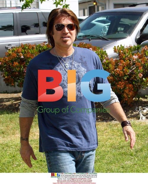 Billy Ray Cyrus with family