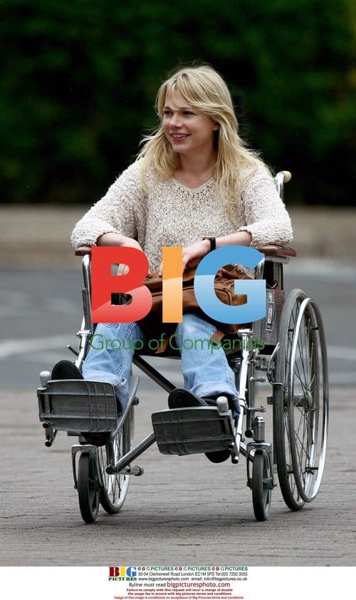 Michelle Williams on set of 'Blue Valentine'