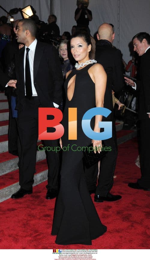 Tony Parker and Eva Longoria at Met Gala 2009