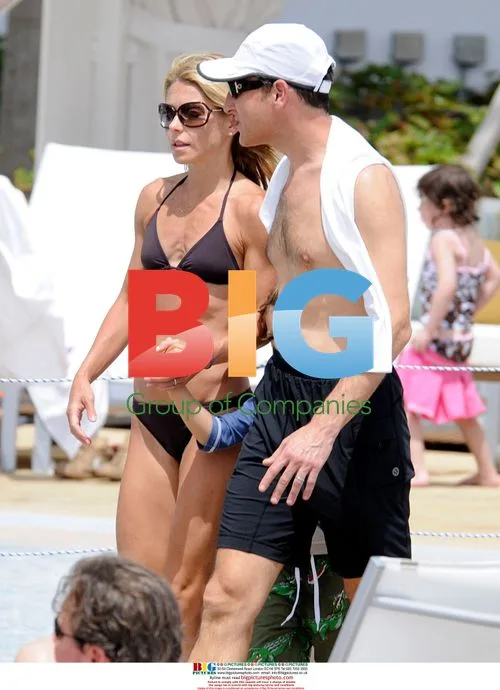 Kelly Ripa and family at Miami pool