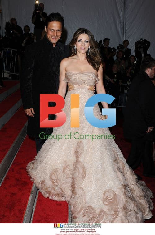 Elizabeth Hurley at MET Gala 2009