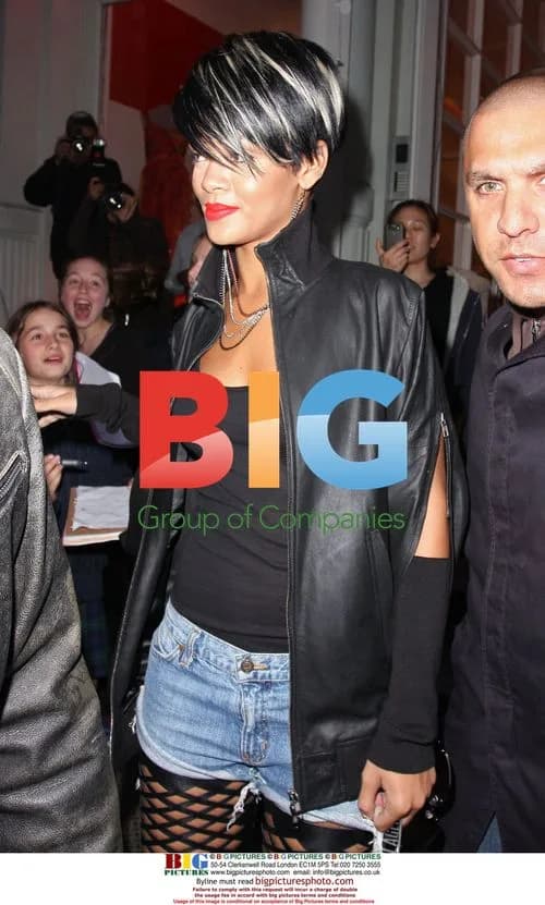 Rihanna Shops in Soho, New York