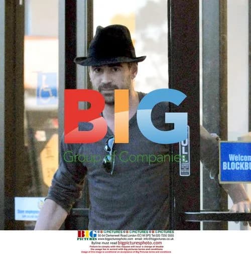 Colin Farrell grabs movies at Blockbuster