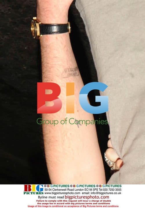 The Klaxons' Jamie Reynolds leaves club with girlfriend