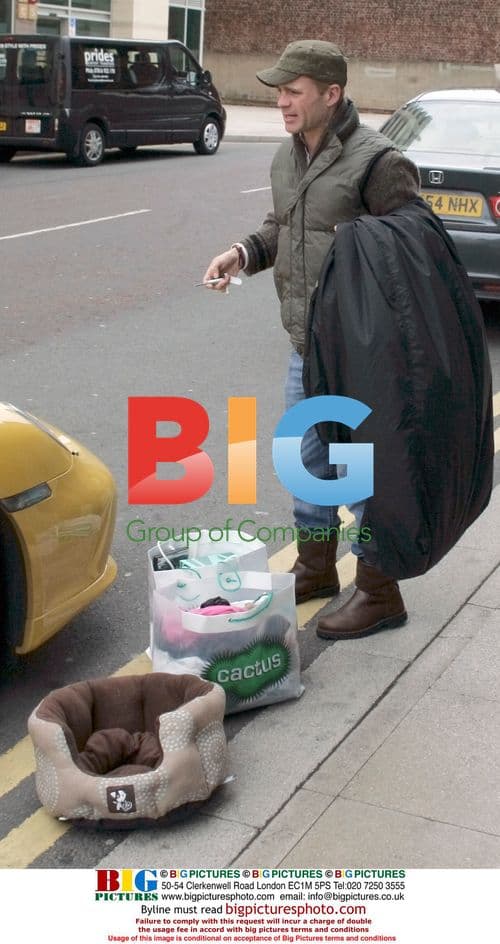 Fashion Guru Julian Bennett unloads shopping