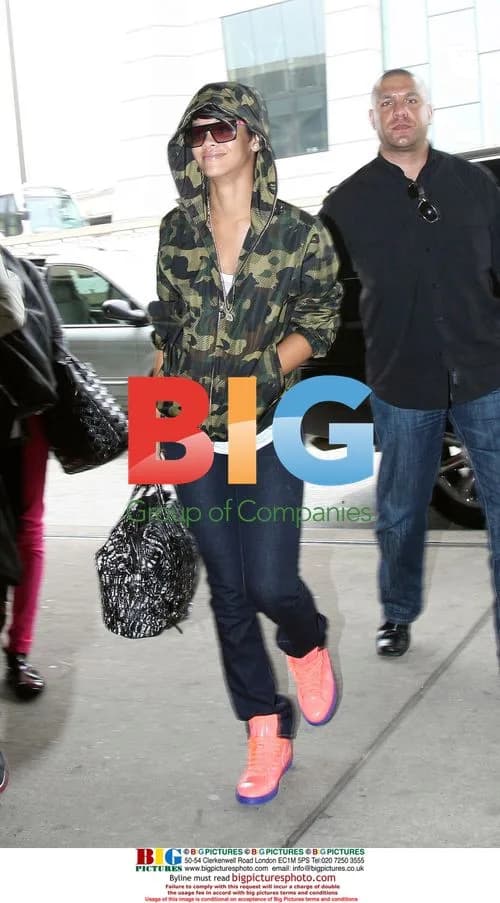 Rihanna Arriving at Newark Airport
