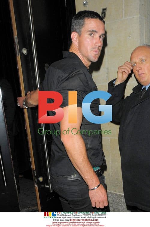 Cricket Stars Enjoy Night Out in London