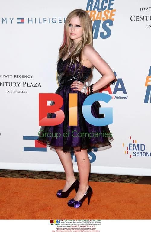 AVRIL LAVIGNE at Race To Erase MS Gala