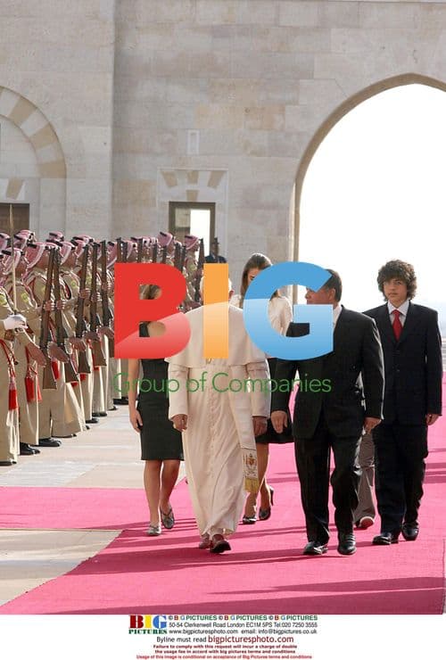 King Abdullah II and Family Meet Pope