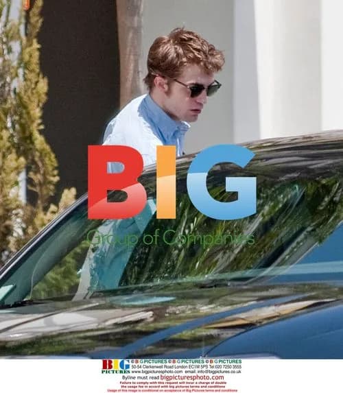 Robert Pattinson Heads to Casting Call