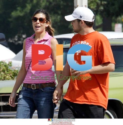 Jamie-Lynn Sigler and Jerry Ferrara get coffee