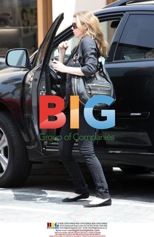 Ellen Pompeo on Lunch Break from Jury Duty