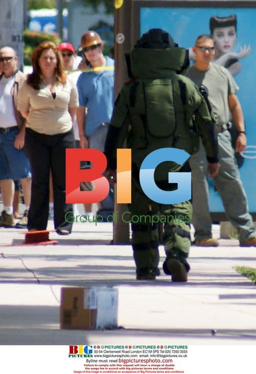 Bomb squad dismantles suspicious package in Miami