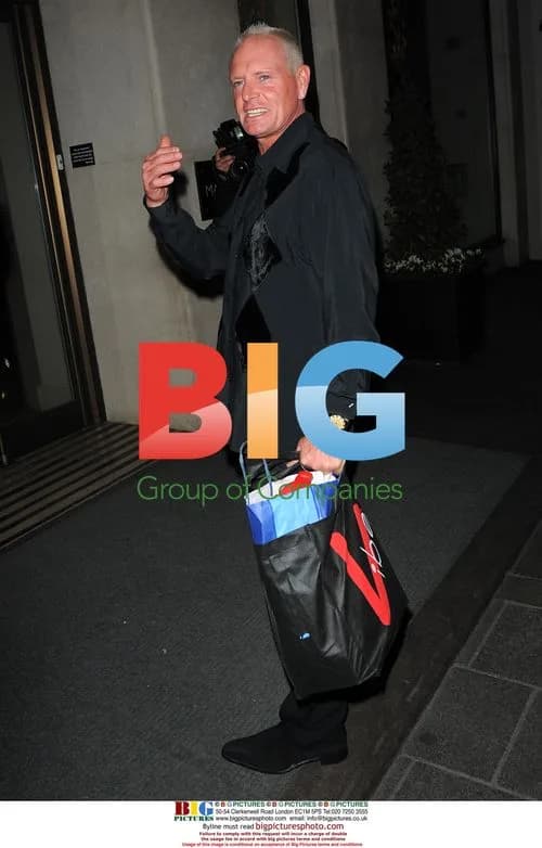 Paul Gascoigne Returns to Hotel in London