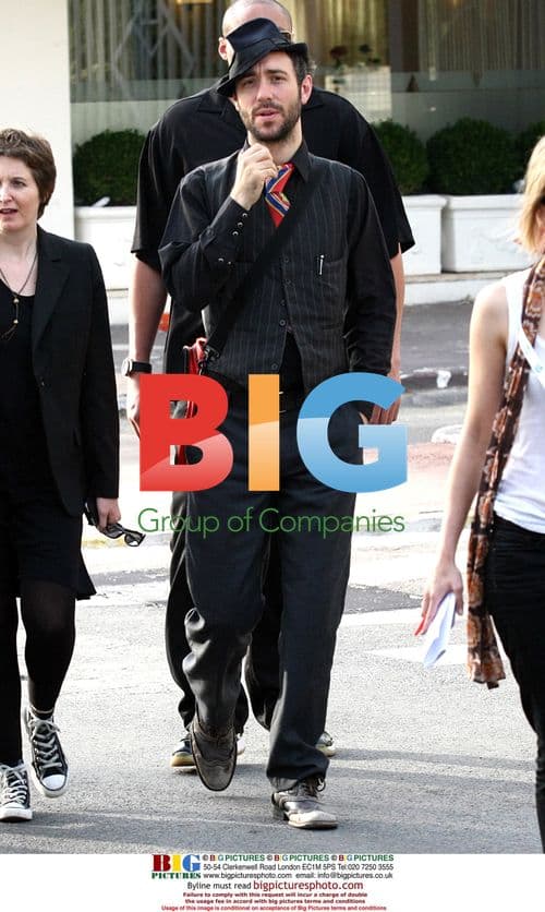 Singer Charlie Winston performs on TV show