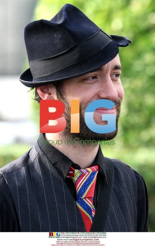 Charlie Winston Performing on TV Show in Cannes