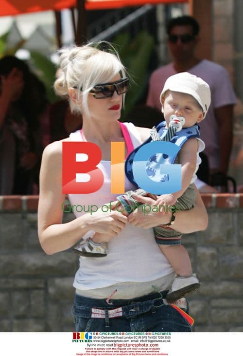 Gwen Stefani with son Zuma at The Grove