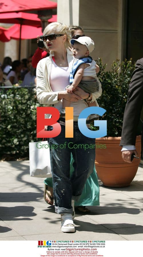 Gwen Stefani with son Zuma at The Grove