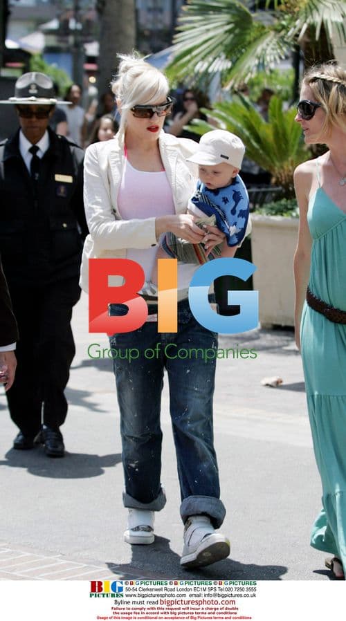 Gwen Stefani and son Zuma at the Grove in LA