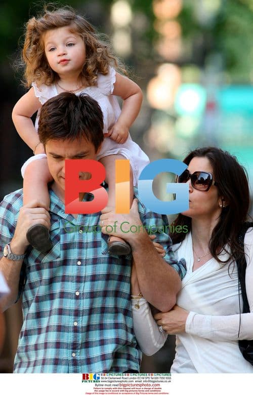 Jason Bateman with daughter in Brooklyn