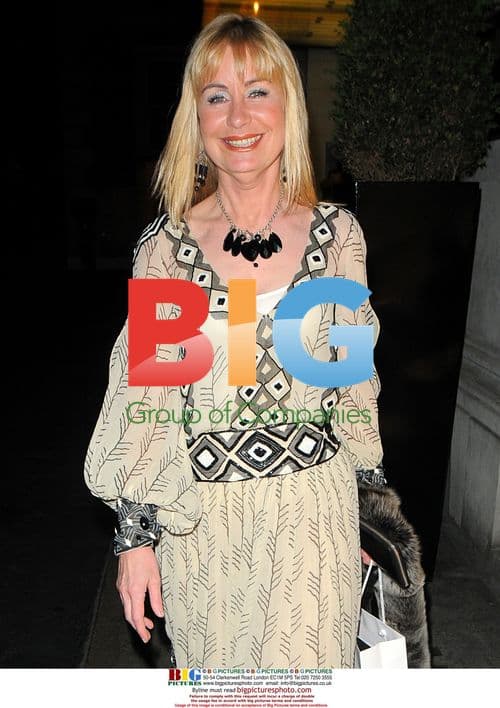 Sian Lloyd Leaves Inspirational Women Awards