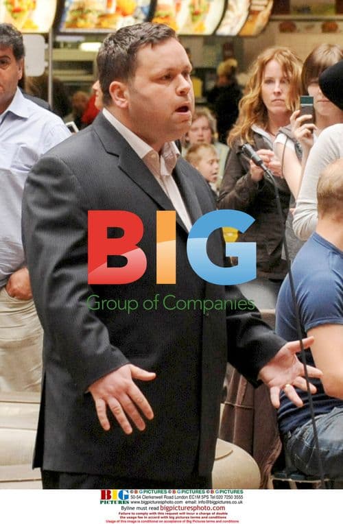 Paul Potts Performs Surprise Shopping Mall Show