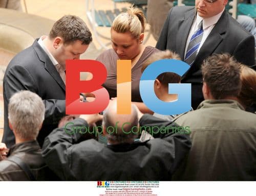 Paul Potts Surprise Performance in Oberhausen Mall