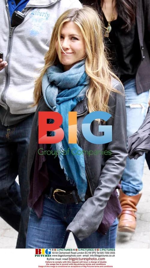 Jennifer Aniston on set of 'The Baster' in NYC