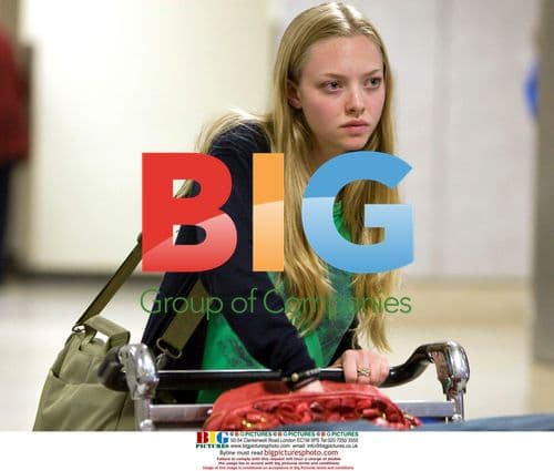 Amanda Seyfried Greets Fans at LAX