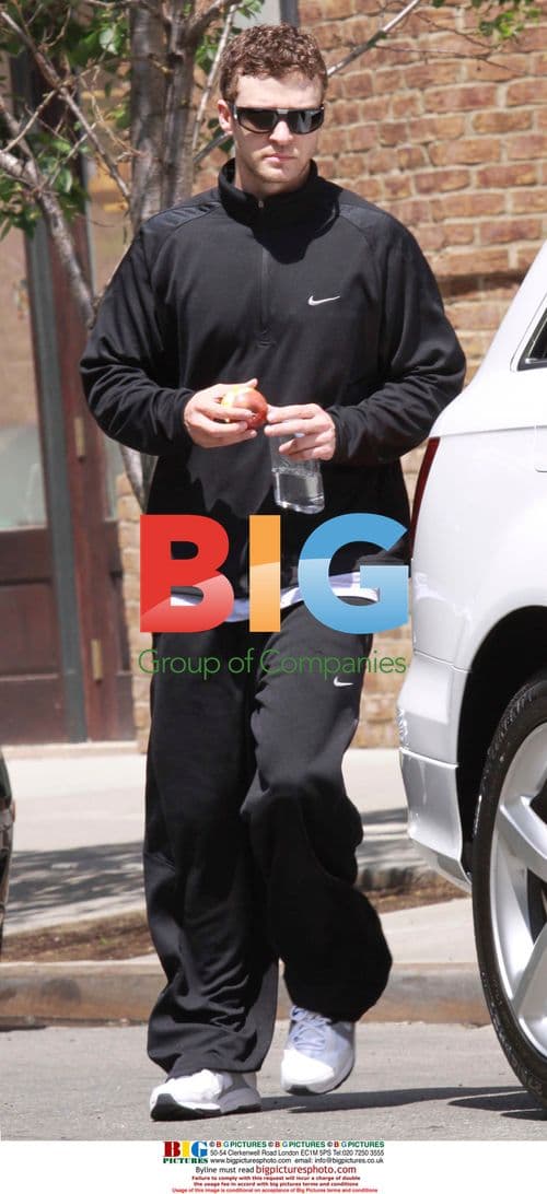Justin Timberlake Spotted Enjoying Apple in NYC