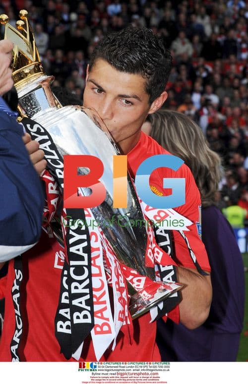 Cristiano Ronaldo Kisses Premier League Trophy