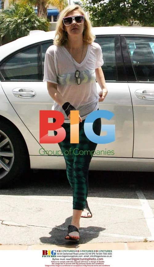 Drew Barrymore Arriving at Hollywood Studio