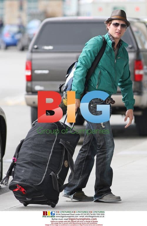 Peter Facinelli Departs Vancouver
