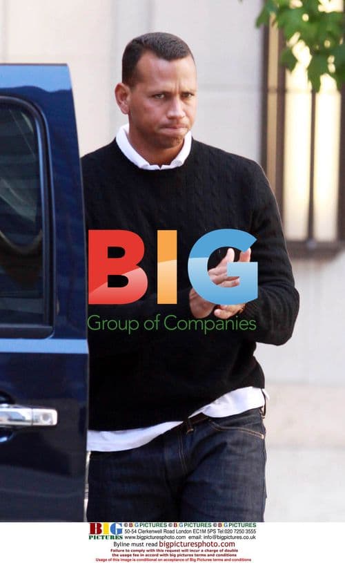 Alex Rodriguez Out with Ex-Wife and Daughter
