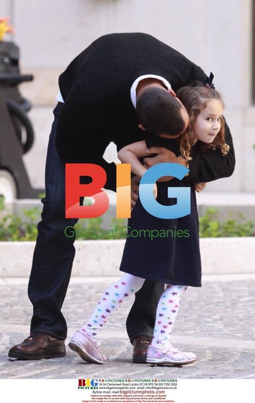 A-Rod spotted out with ex-wife and daughter