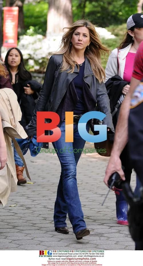 Jennifer Aniston on set of 'The Baster'