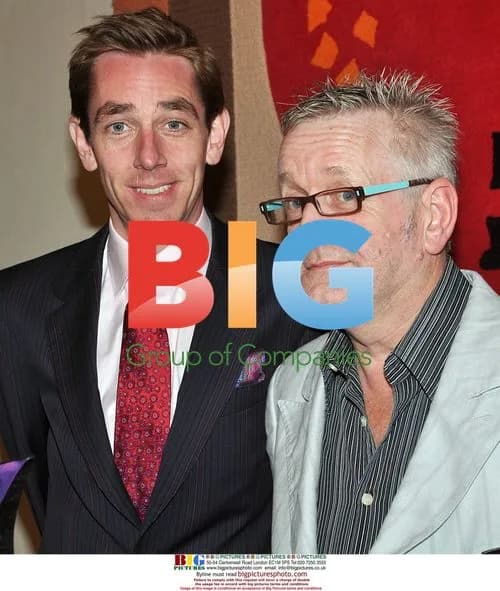 Ryan Tubridy opens Graham Knuttel's exhibition