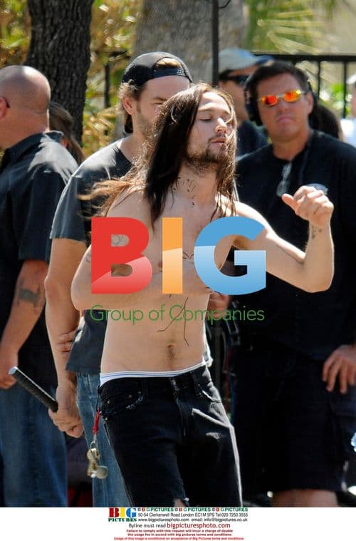 Joseph Gordon-Levitt on 'Hesher' set