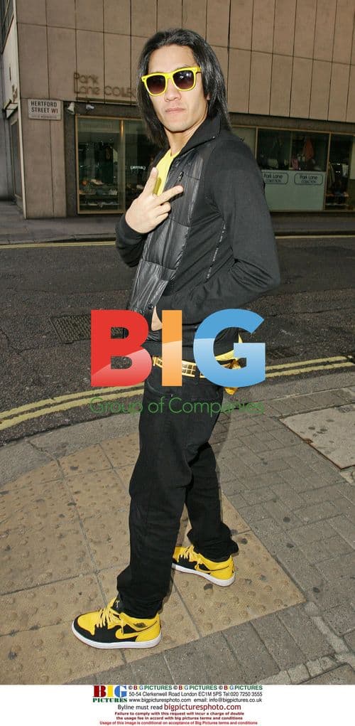 Black Eyed Peas Members Leaving London Hotel