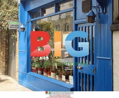 Kate Moss Leaving Restaurant