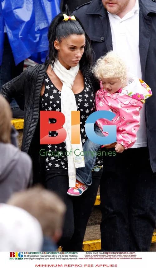 Katie Price and Kids at Chessington