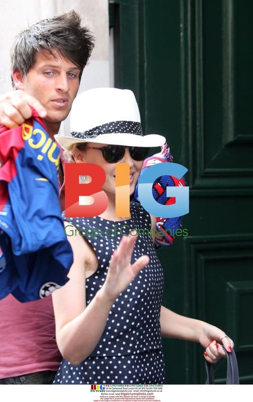 Kylie Minogue and Andres Velencoso leave restaurant in Rome