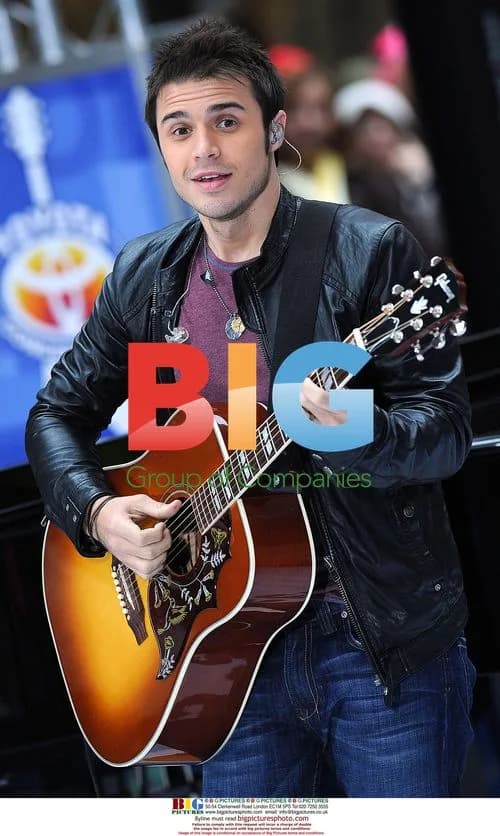 Kris Allen Performs on 'Today' Show