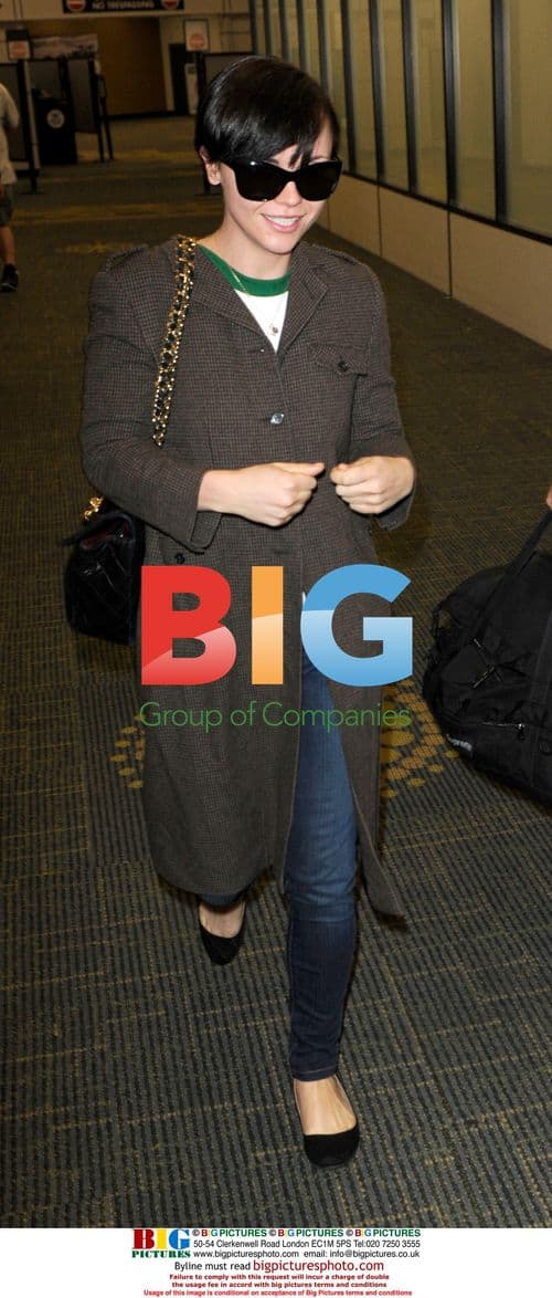 Christina Ricci and boyfriend Kick Gurry at Miami airport